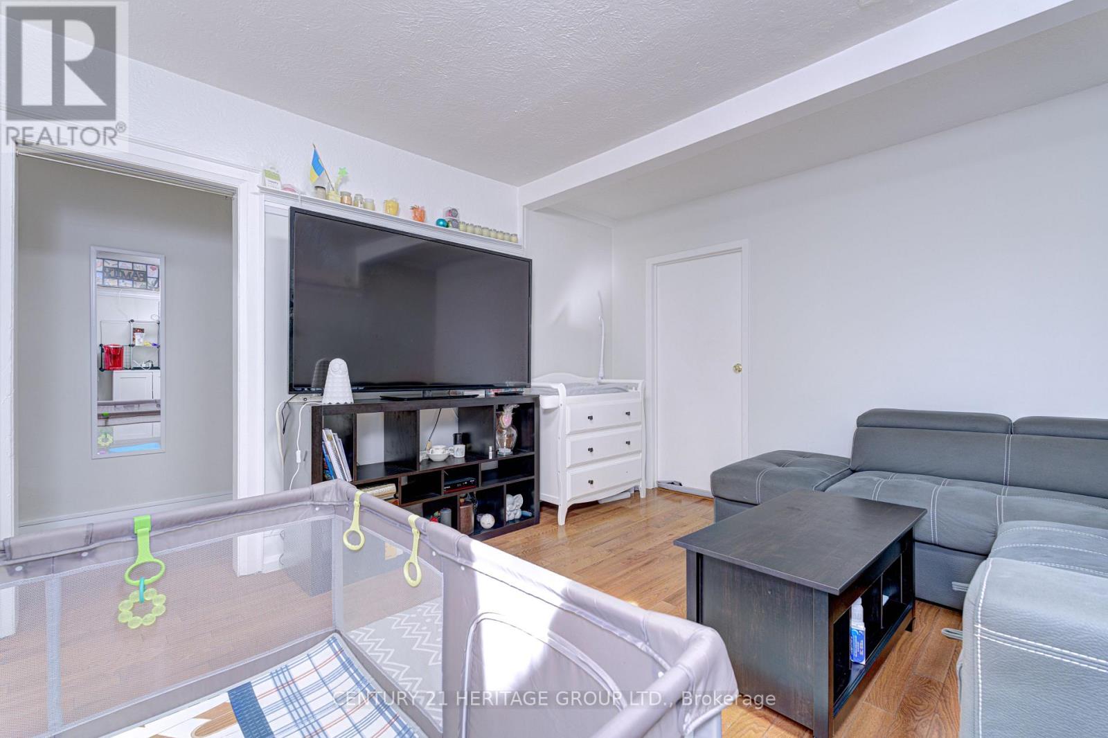 3065 Lake Shore Boulevard W Property Photo 7