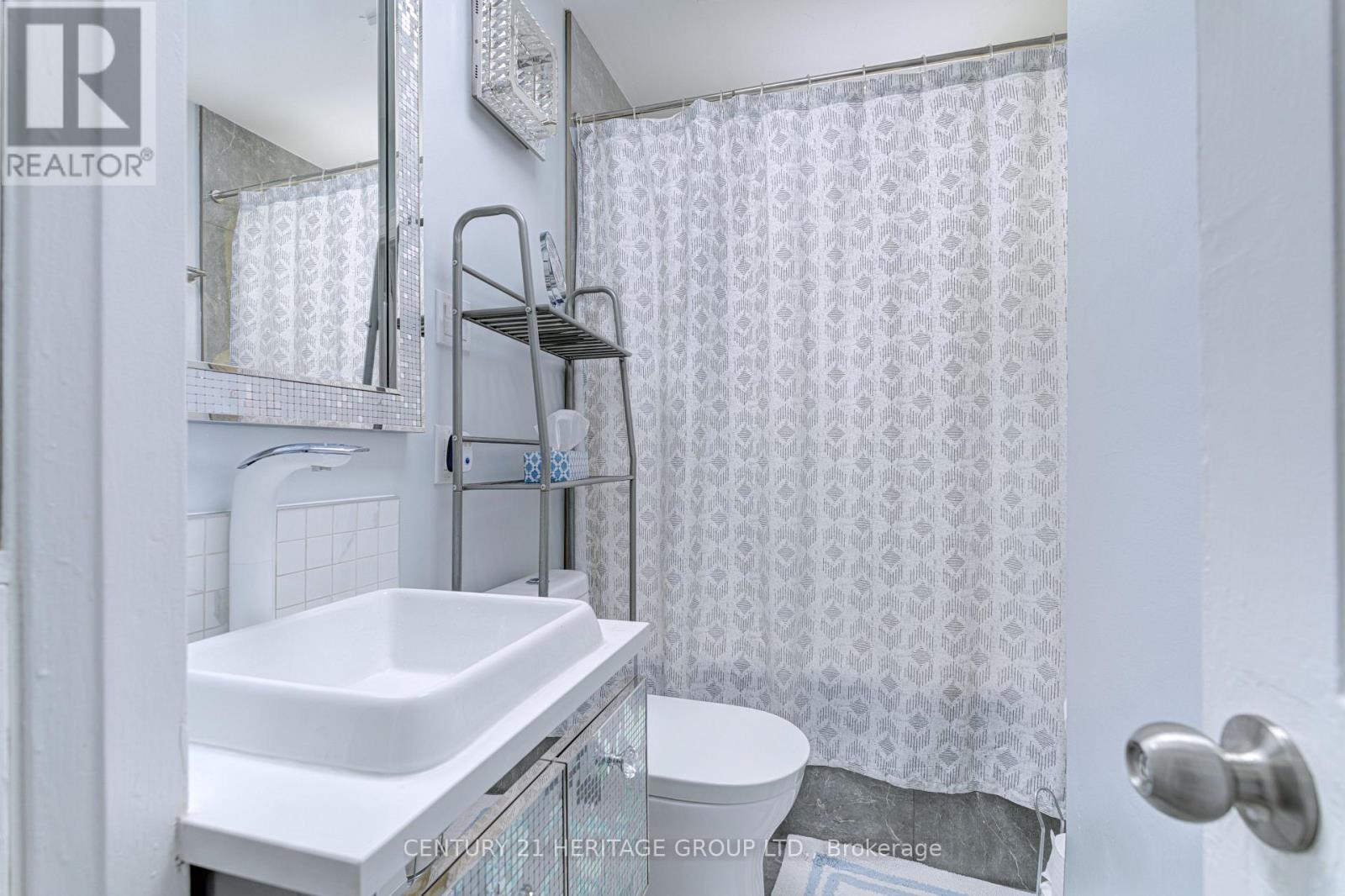 3065 Lake Shore Boulevard W Property Photo 11