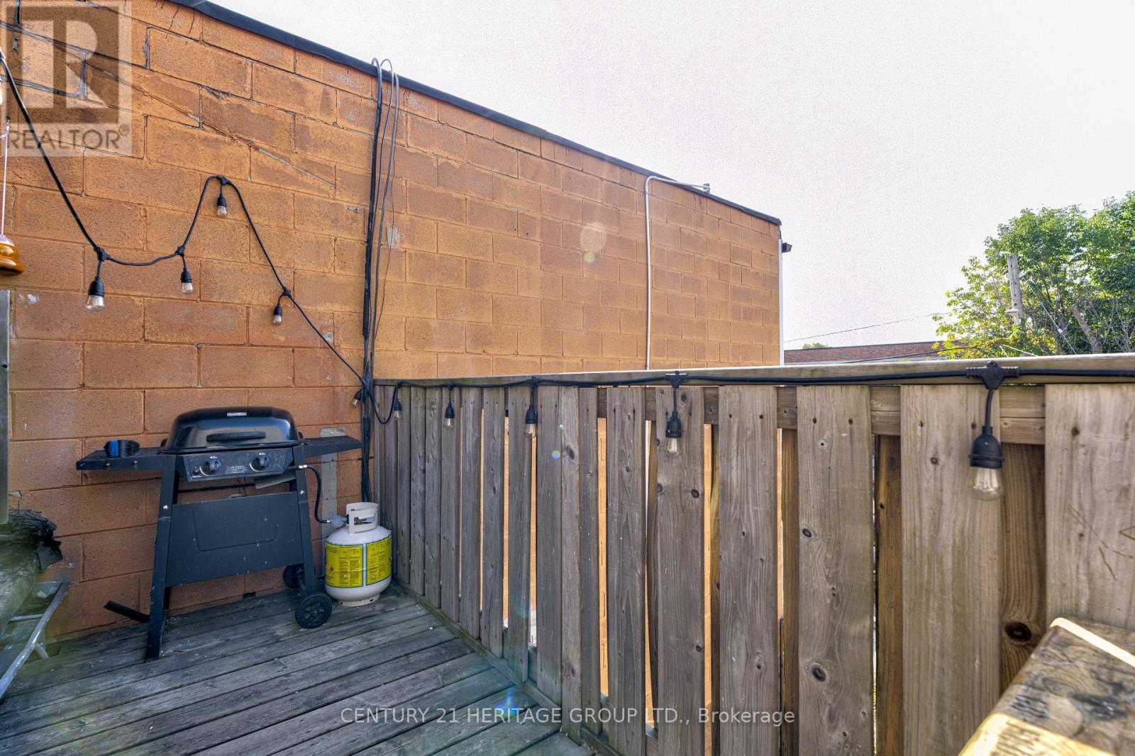3065 Lake Shore Boulevard W Property Photo 12
