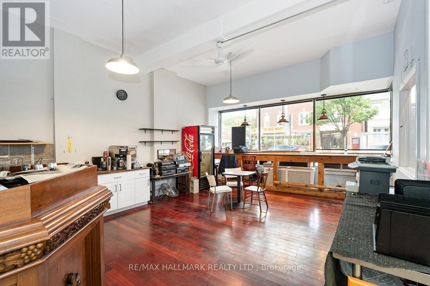 534 Annette Street Property Photo 6