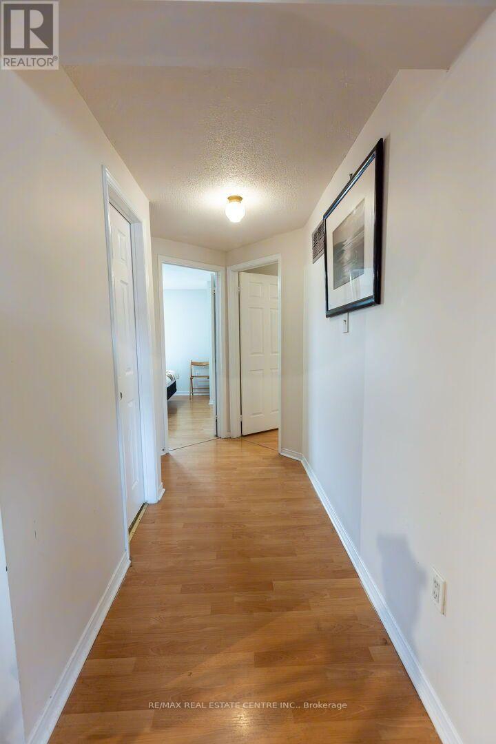 42 Wooliston Crescent Property Photo 12