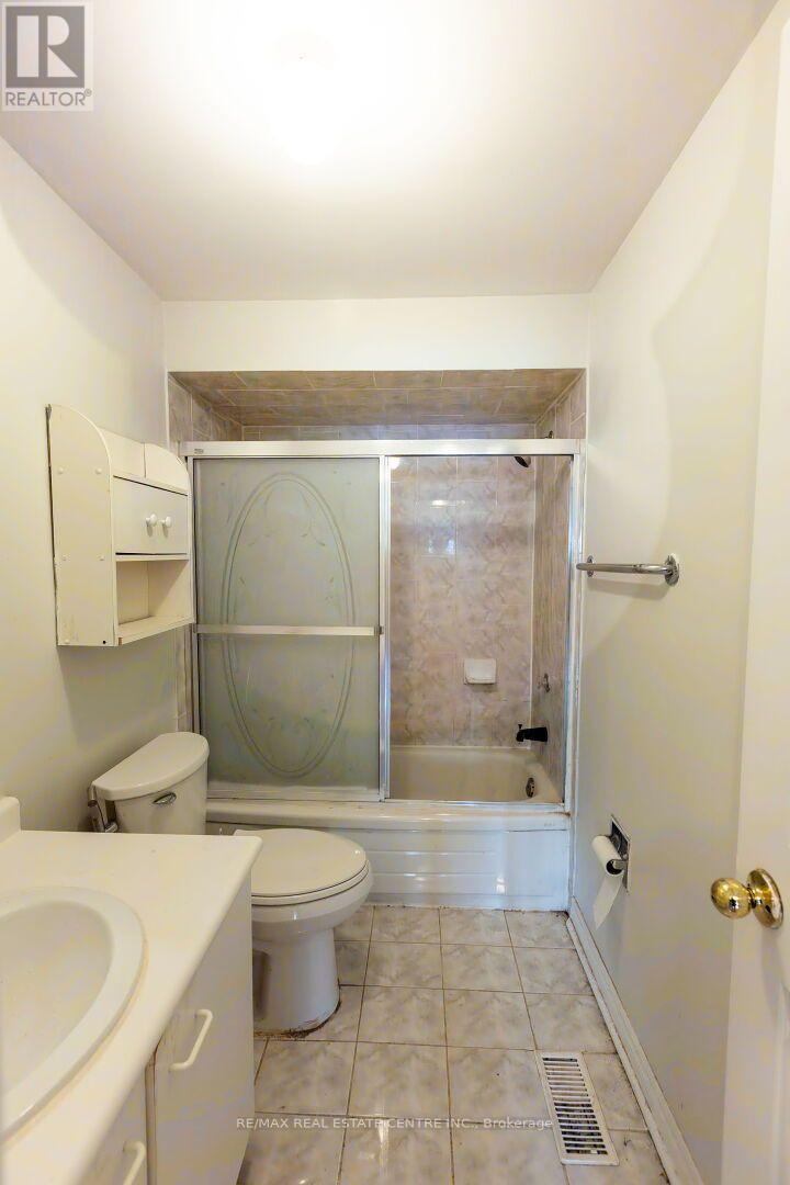 42 Wooliston Crescent Property Photo 16