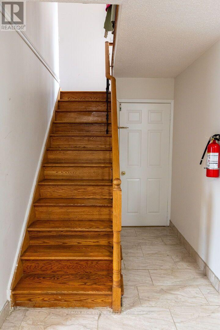 42 Wooliston Crescent Property Photo 22