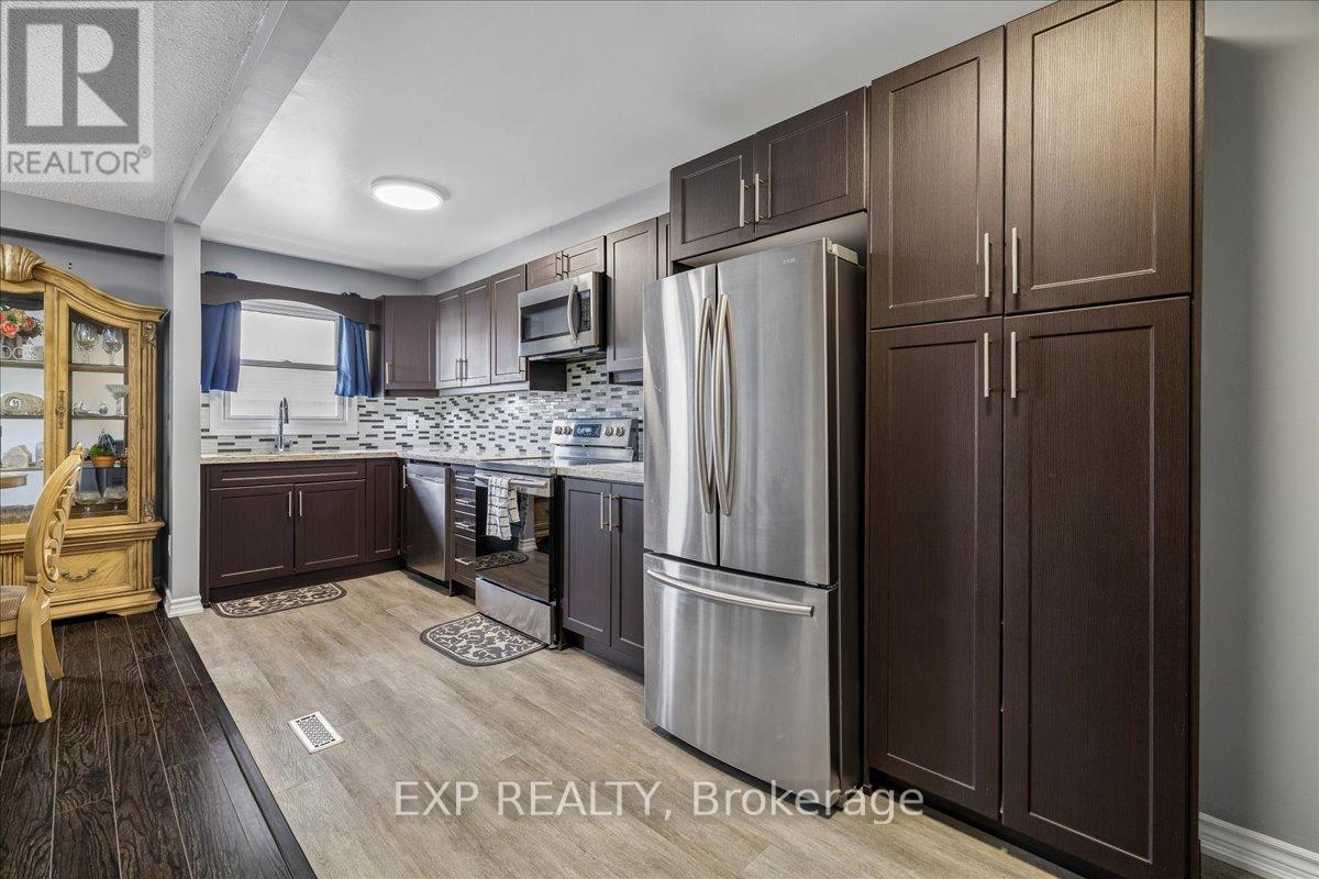 52 - 371 Bronte Street S Property Photo 12