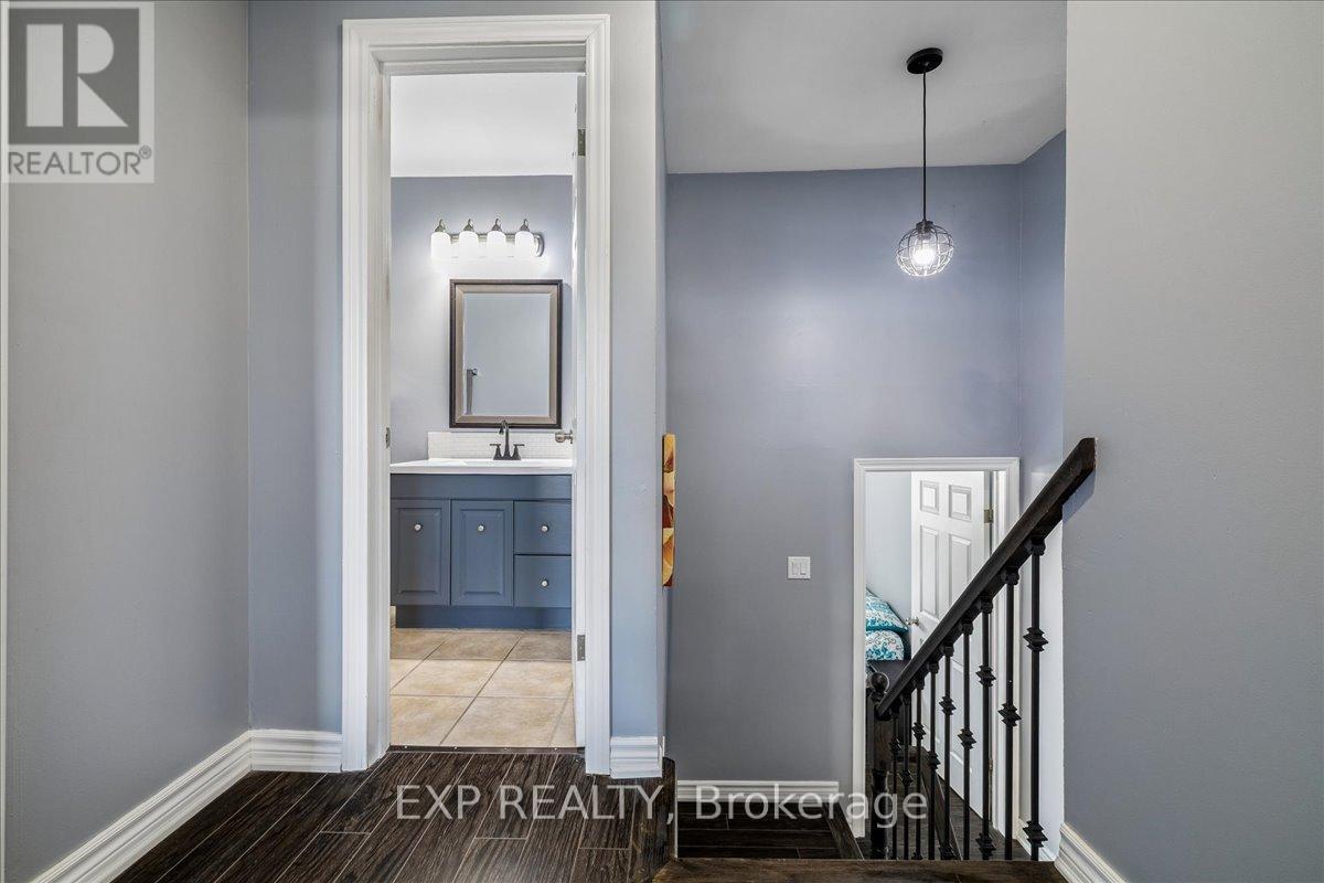 52 - 371 Bronte Street S Property Photo 20