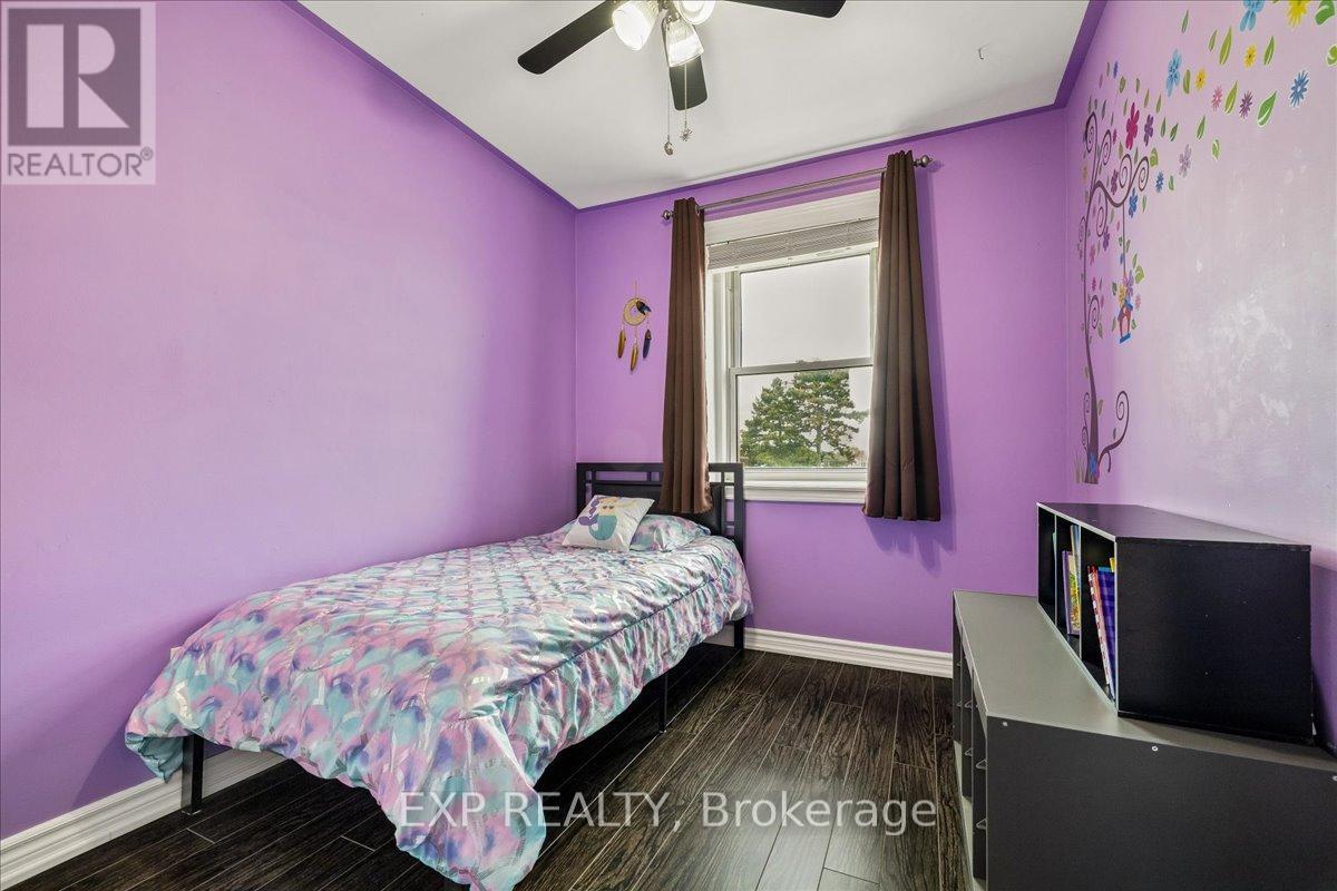 52 - 371 Bronte Street S Property Photo 23