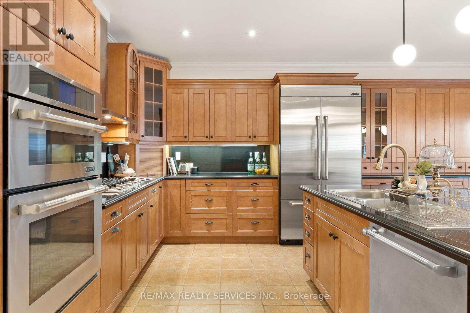 546 Conservation Drive Property Photo 14
