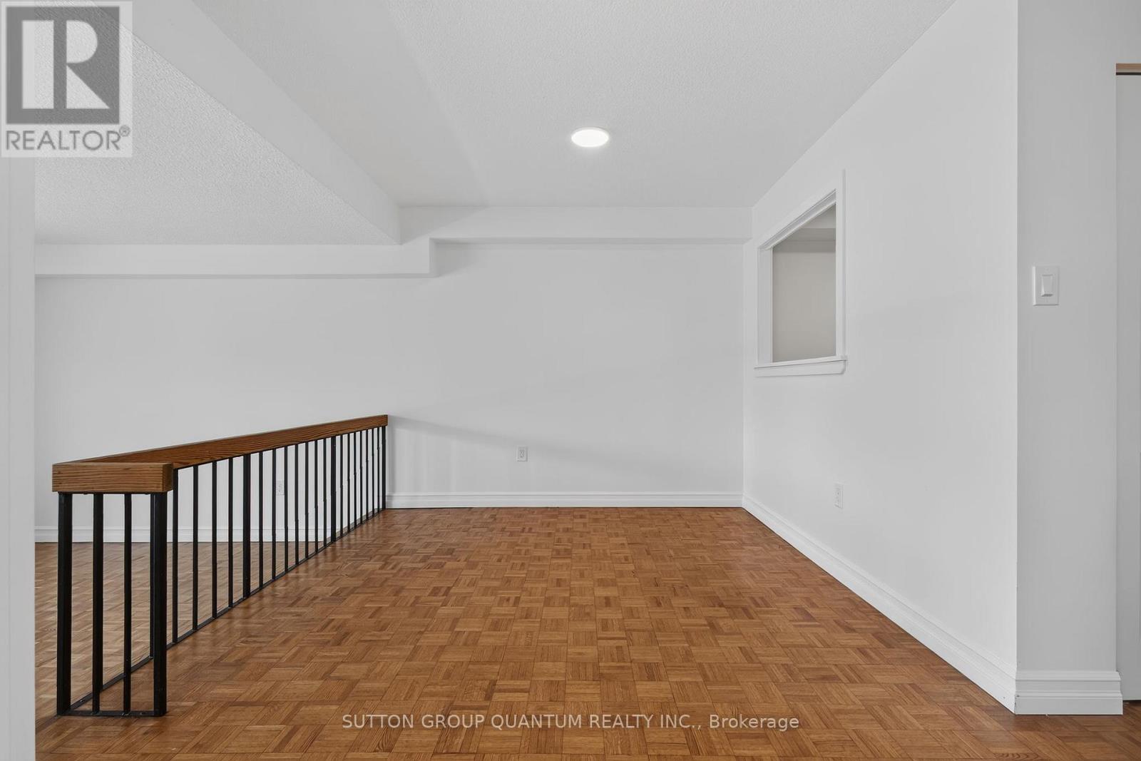 504 - 965 Inverhouse Drive Property Photo 7