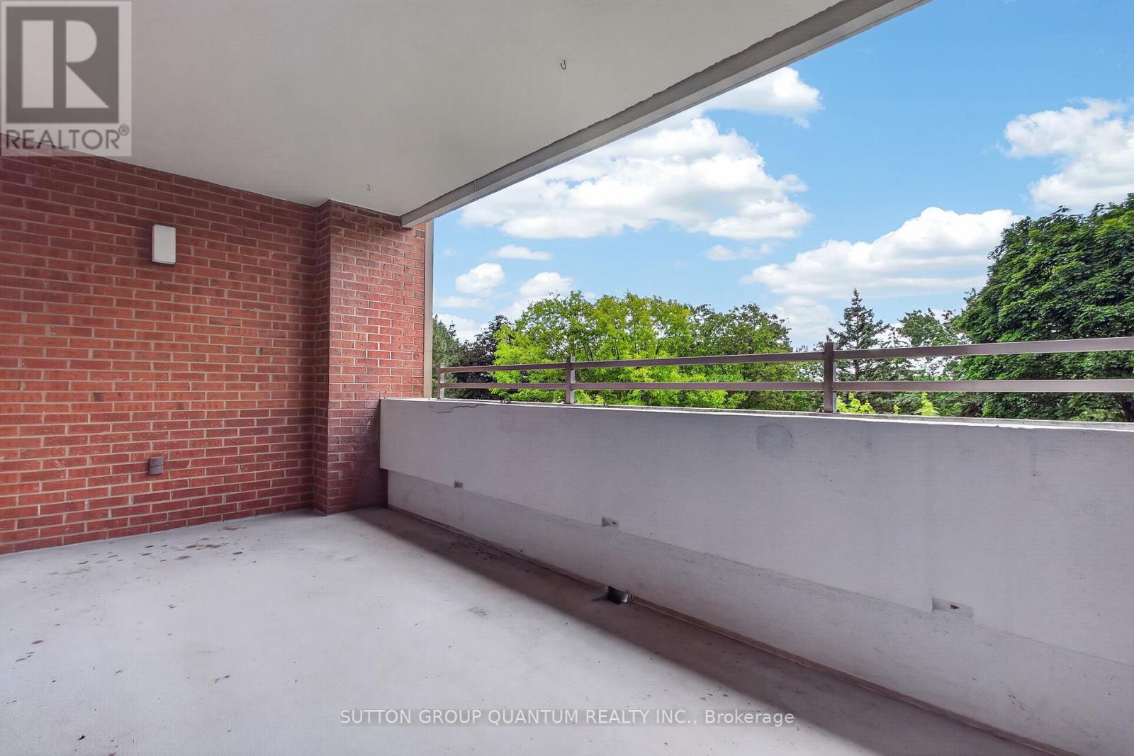 504 - 965 Inverhouse Drive Property Photo 12