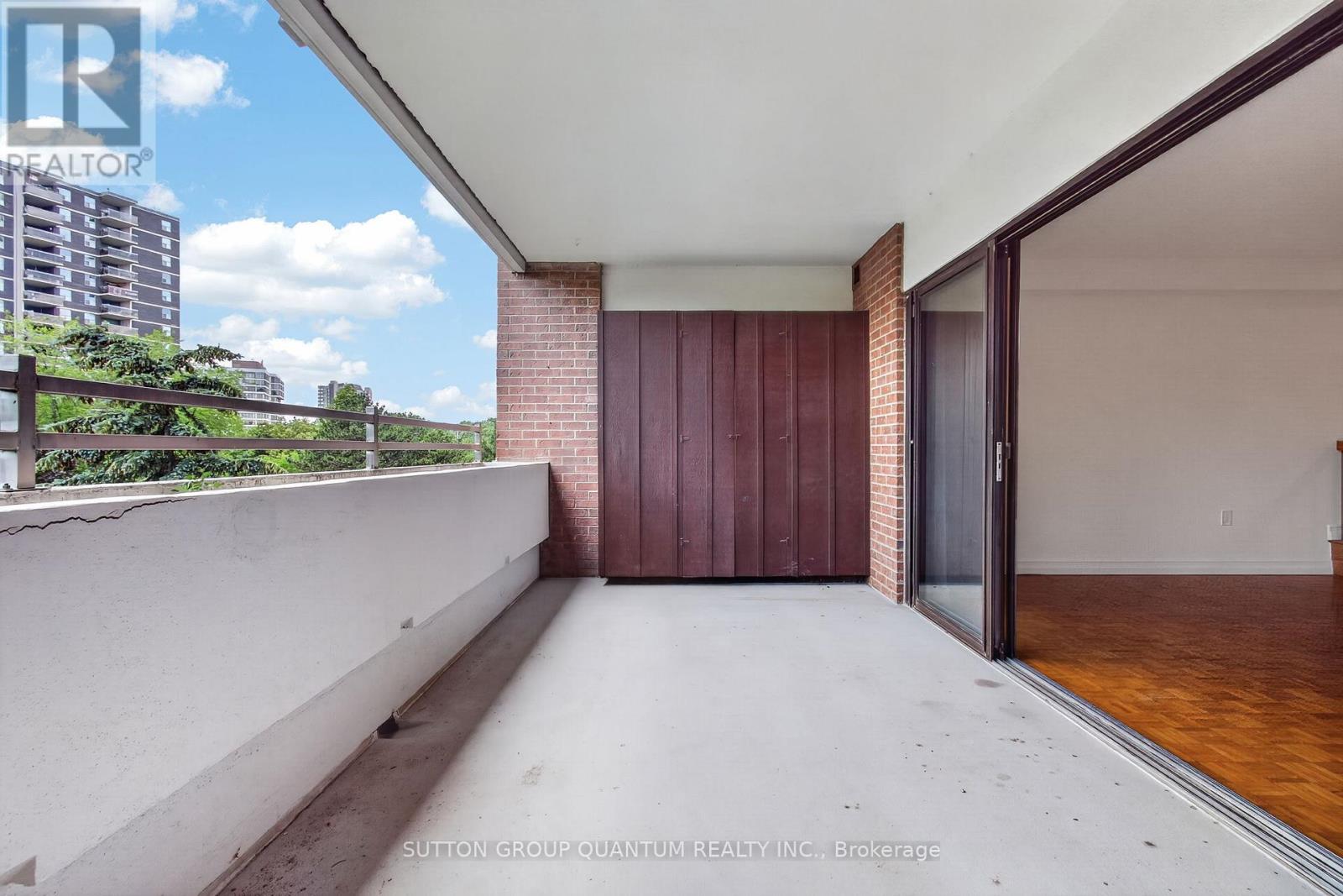 504 - 965 Inverhouse Drive Property Photo 15