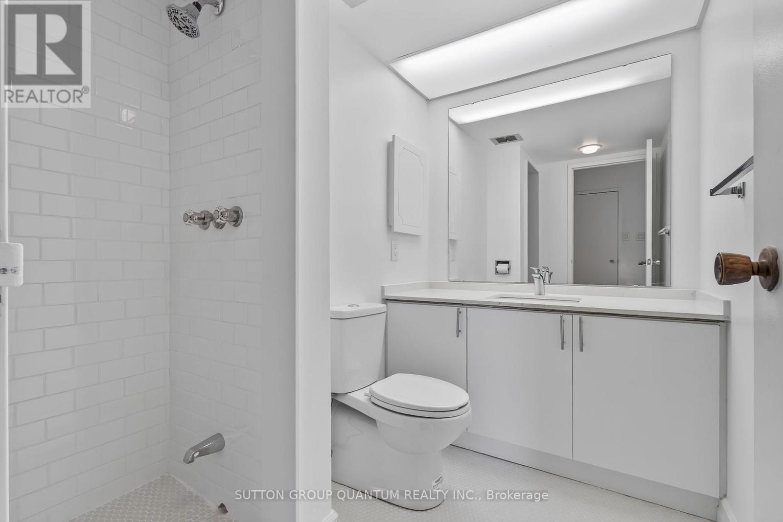 504 - 965 Inverhouse Drive Property Photo 33