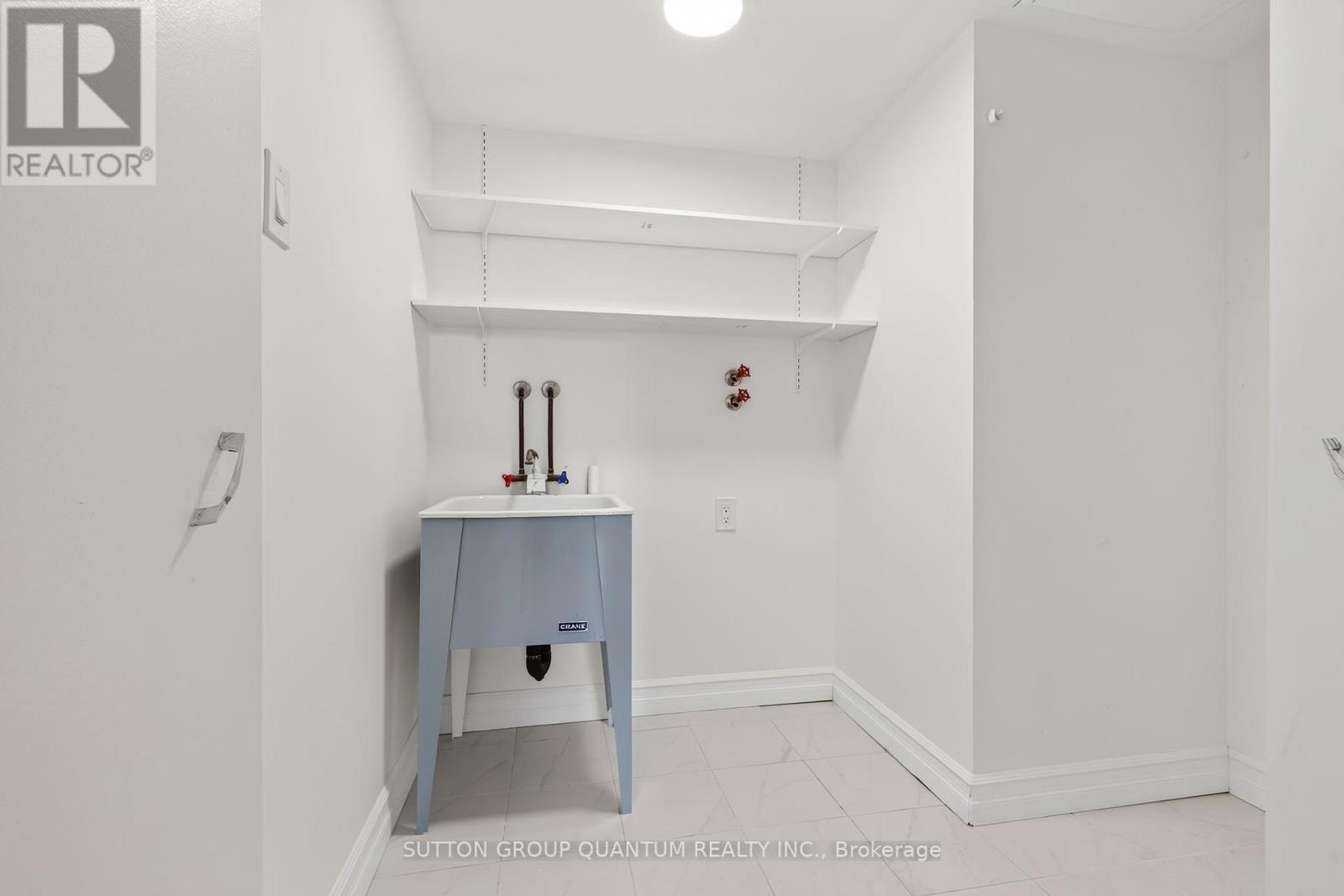 504 - 965 Inverhouse Drive Property Photo 40