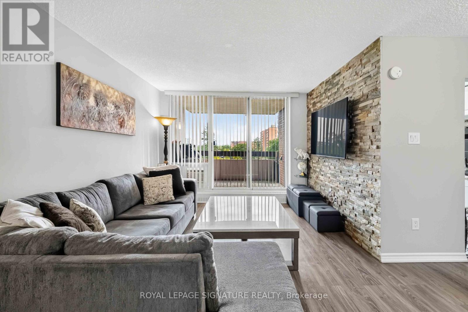 512 - 1615 Bloor Street Property Photo 2