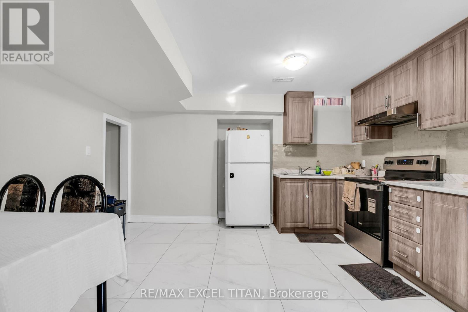 7 Braydon Boulevard Property Photo 43