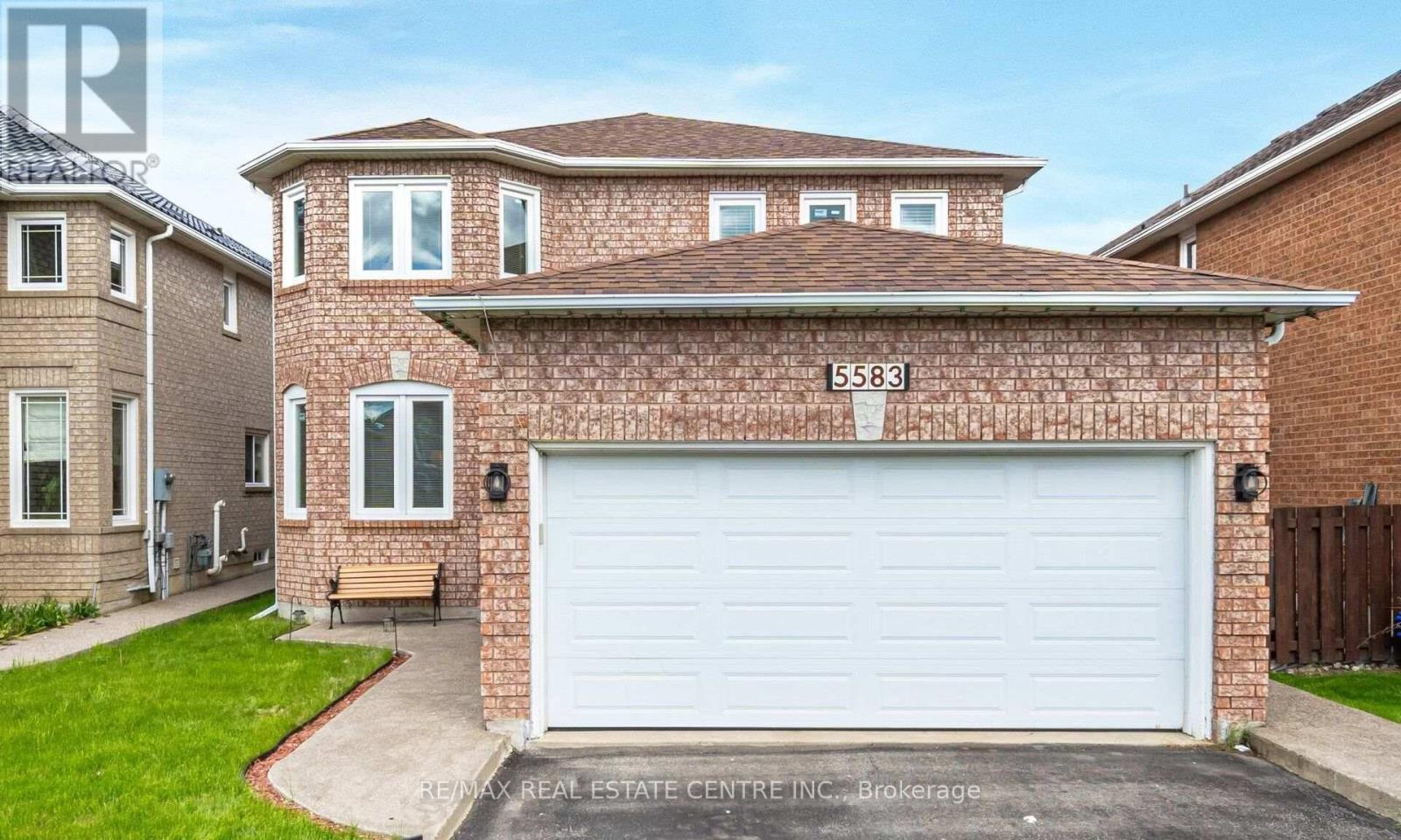 5583 Loonlake Bsmt Avenue Property Photo 1