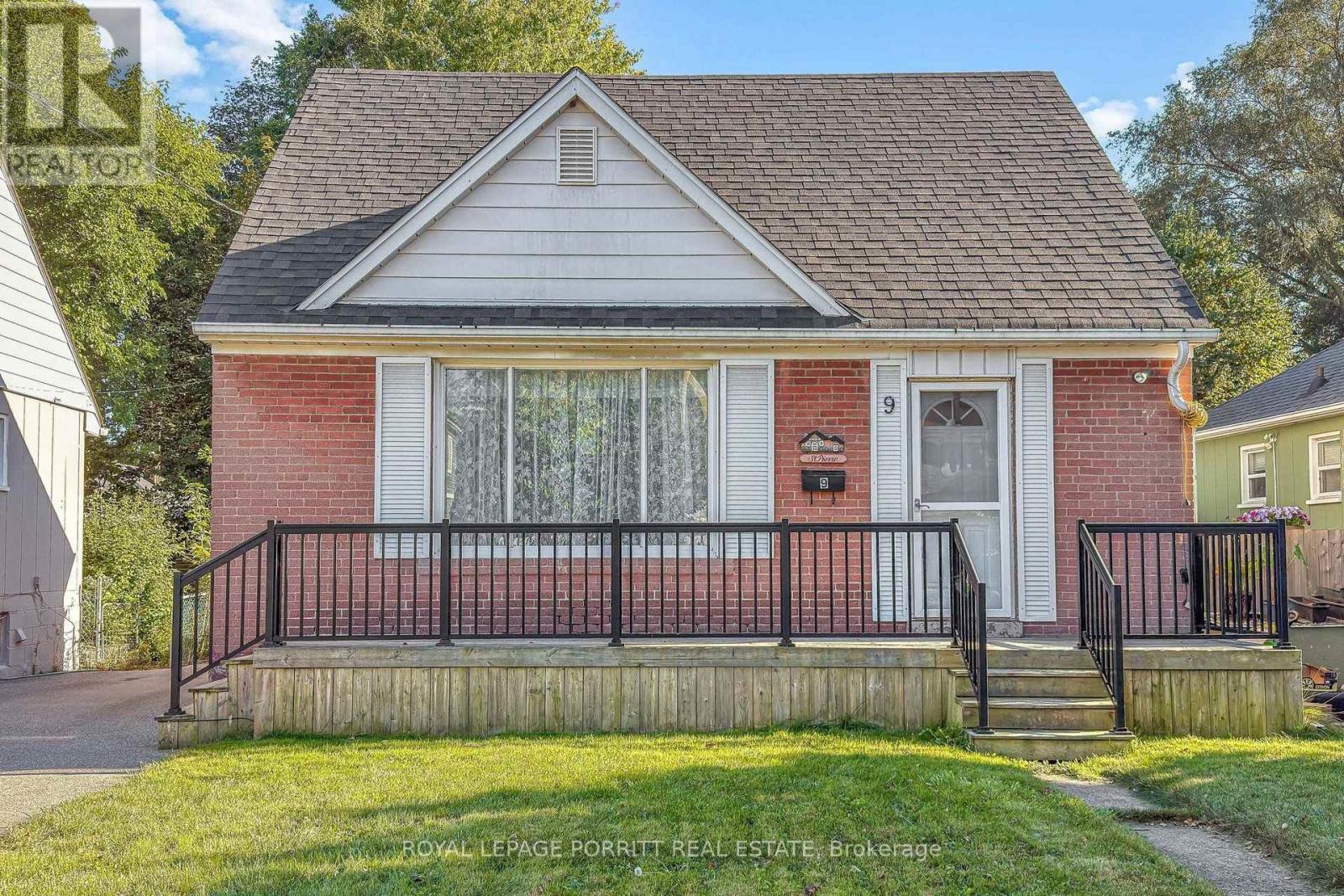 9 PUTNEY ROAD Property Photo 1