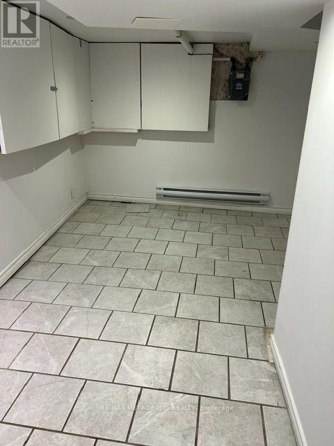 Bsmt - 2849 Dufferin Street Property Photo 9
