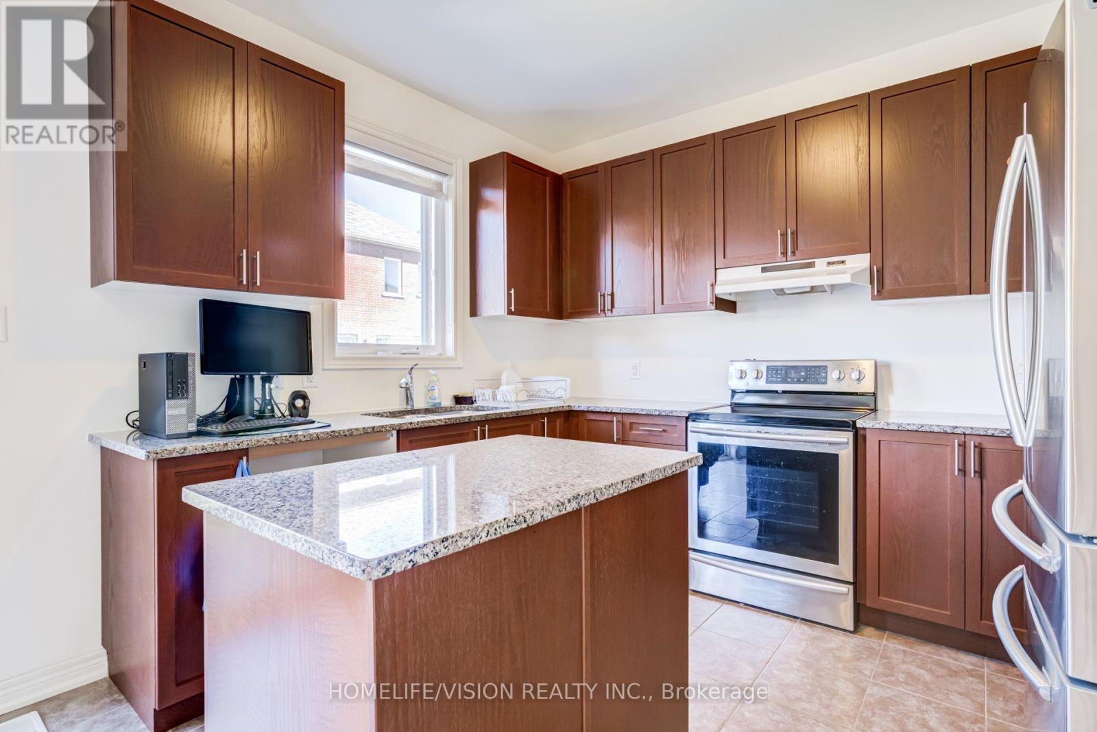 383 Royal West Drive Property Photo 17