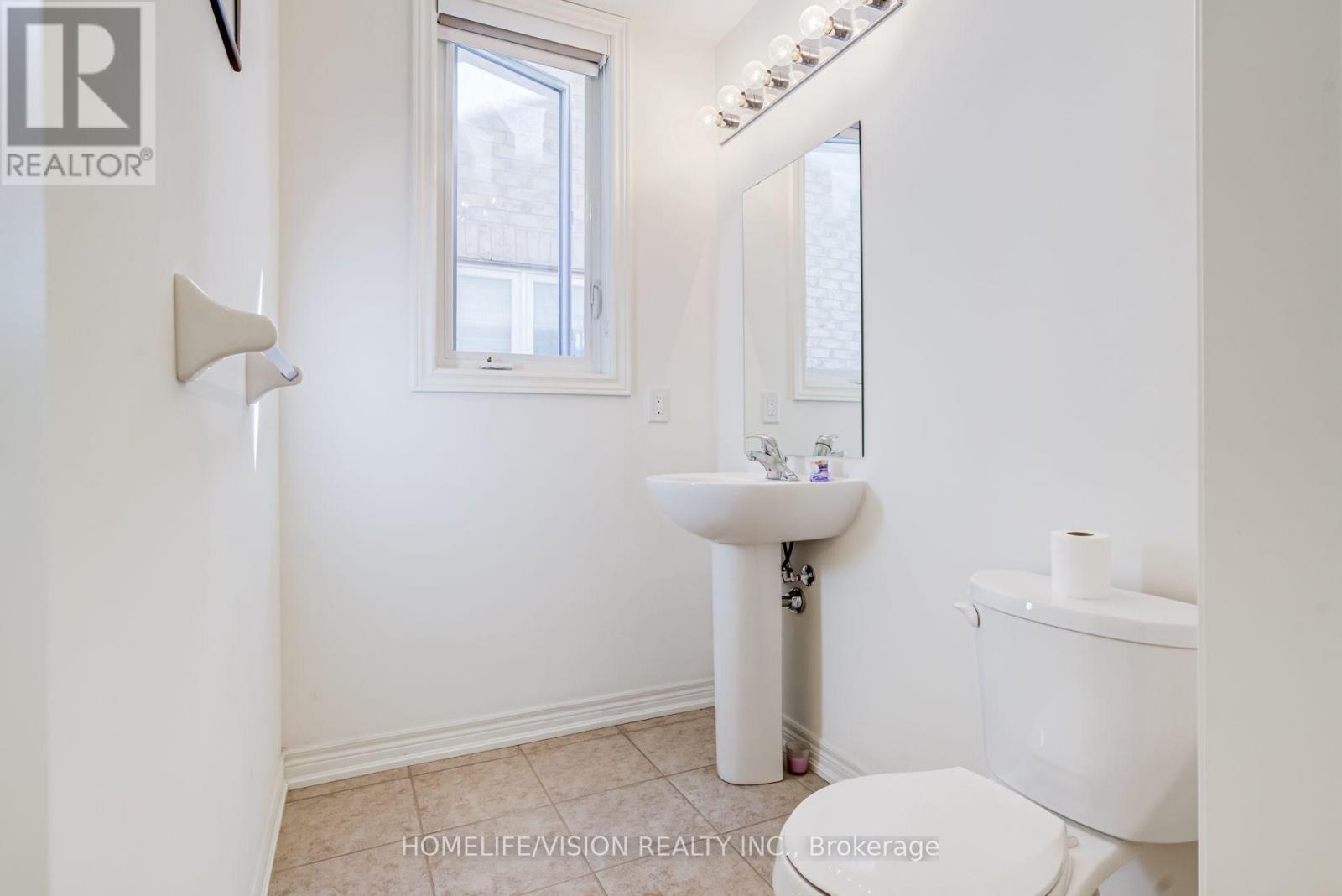 383 Royal West Drive Property Photo 19