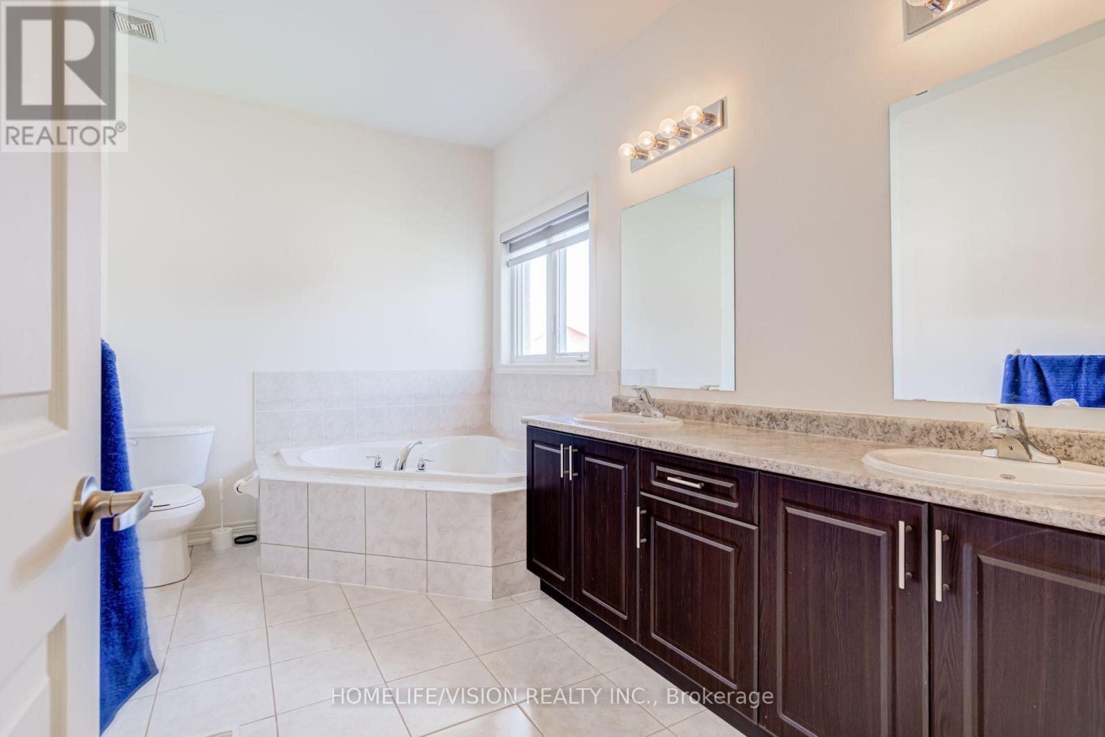 383 Royal West Drive Property Photo 27