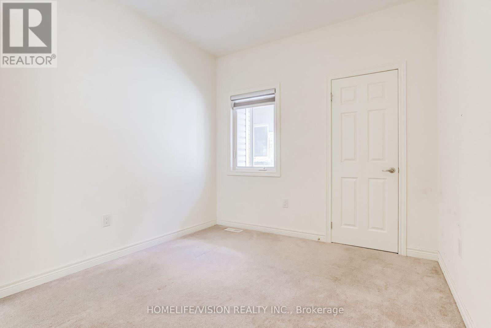 383 Royal West Drive Property Photo 31