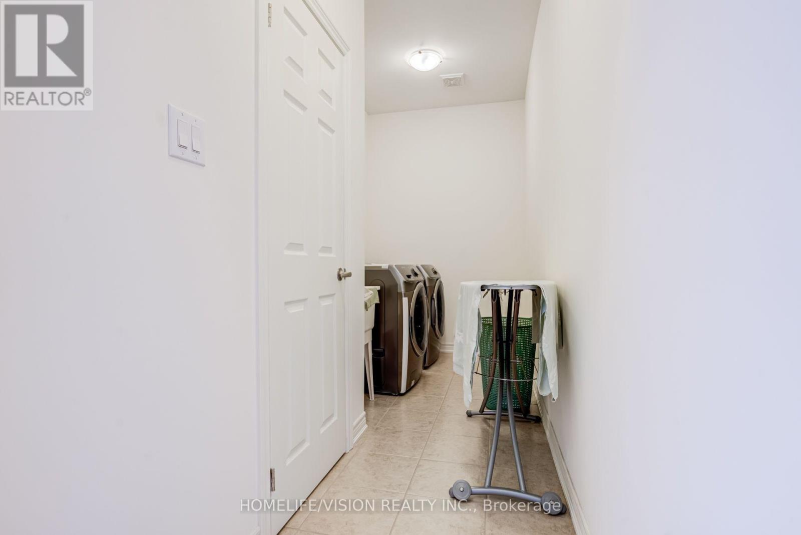 383 Royal West Drive Property Photo 40