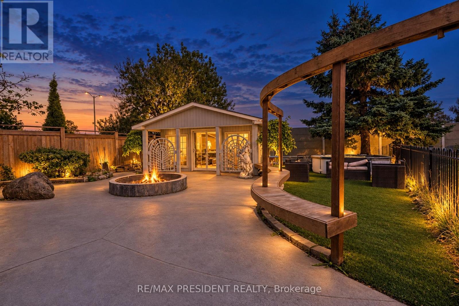 9 Aster Court Property Photo 6