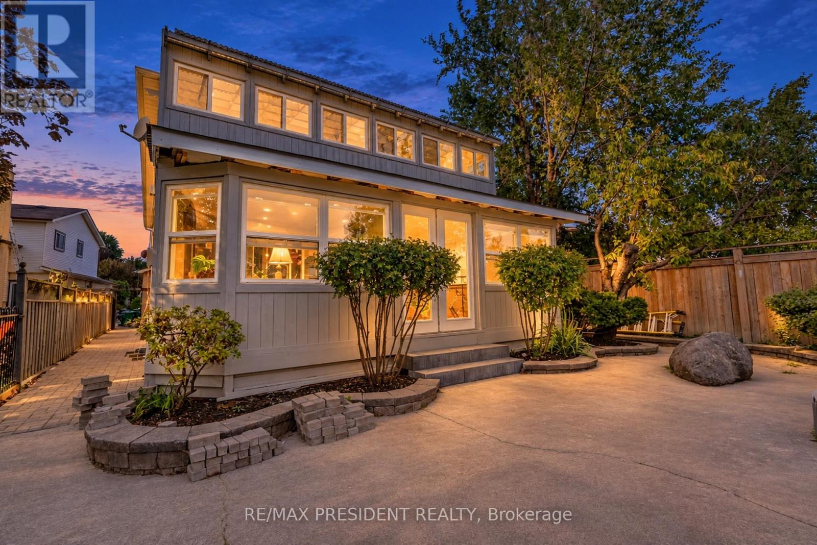9 Aster Court Property Photo 7