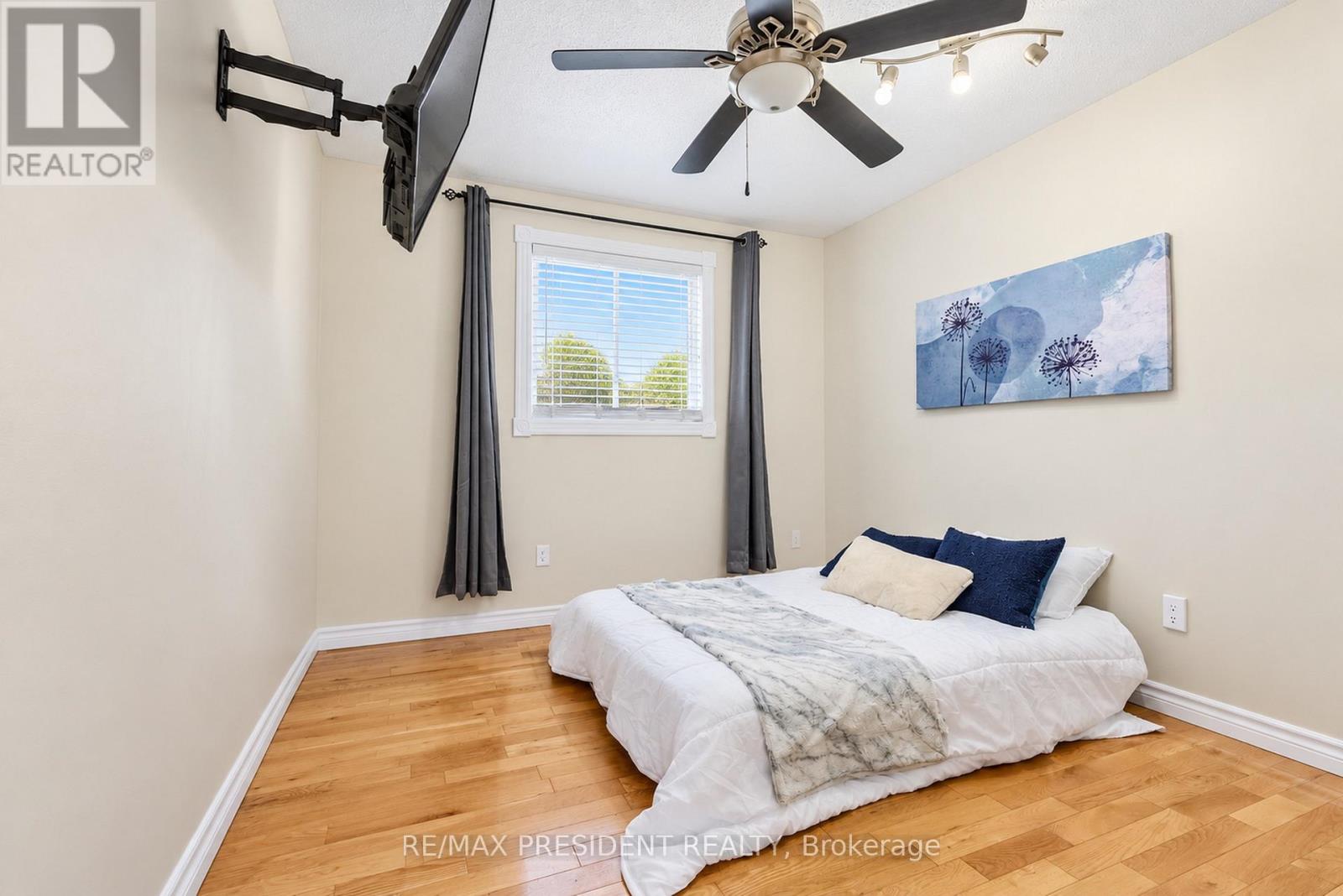 9 Aster Court Property Photo 37