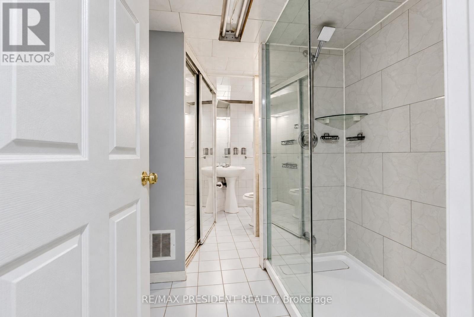 9 Aster Court Property Photo 41