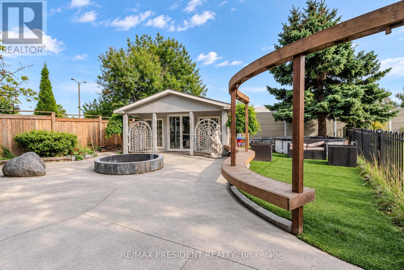 9 Aster Court Property Photo 46