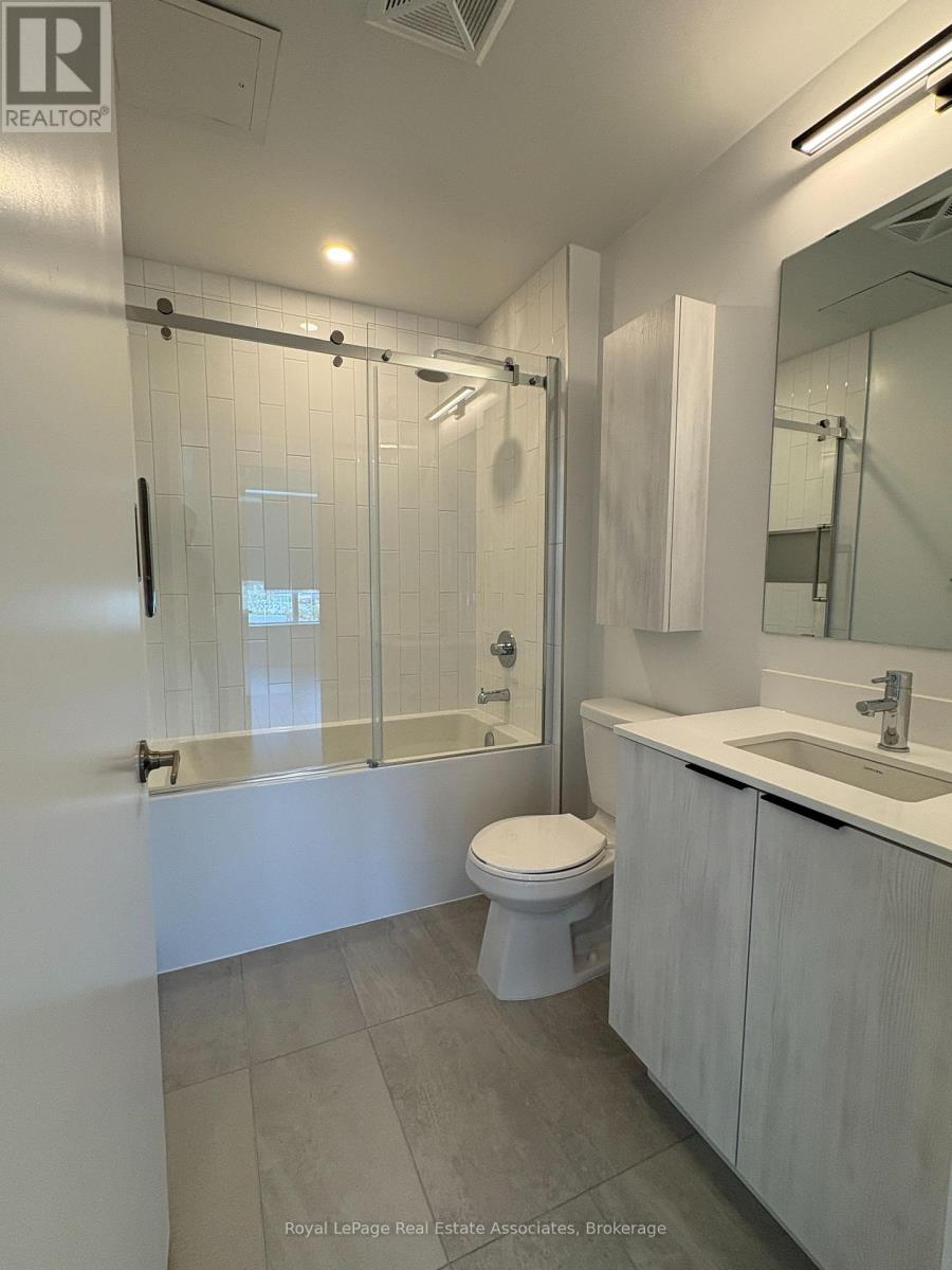 1002 - 2485 Eglinton Avenue W Property Photo 9
