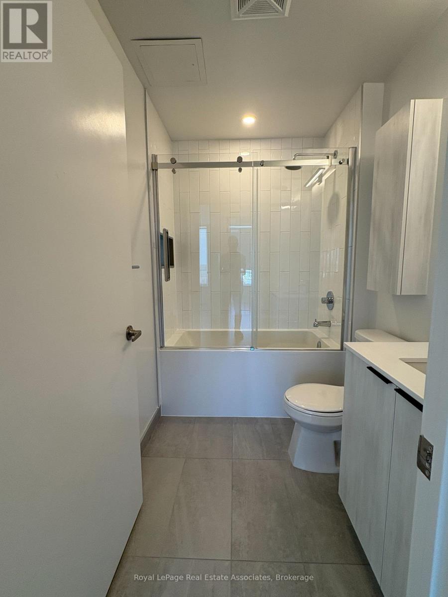 1002 - 2485 Eglinton Avenue W Property Photo 10
