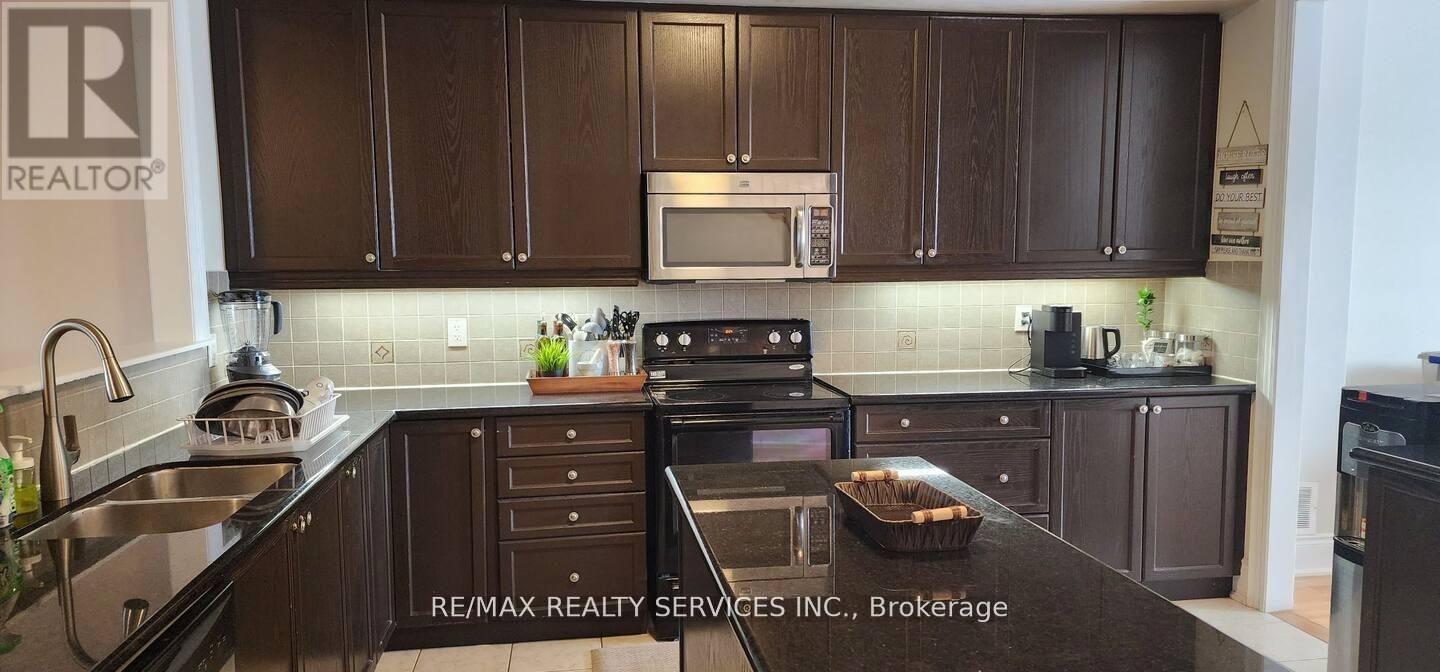 15 - 9033 Derry Road Property Photo 7
