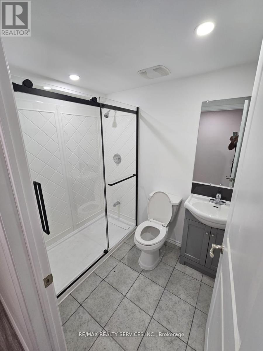 15 - 9033 Derry Road Property Photo 20