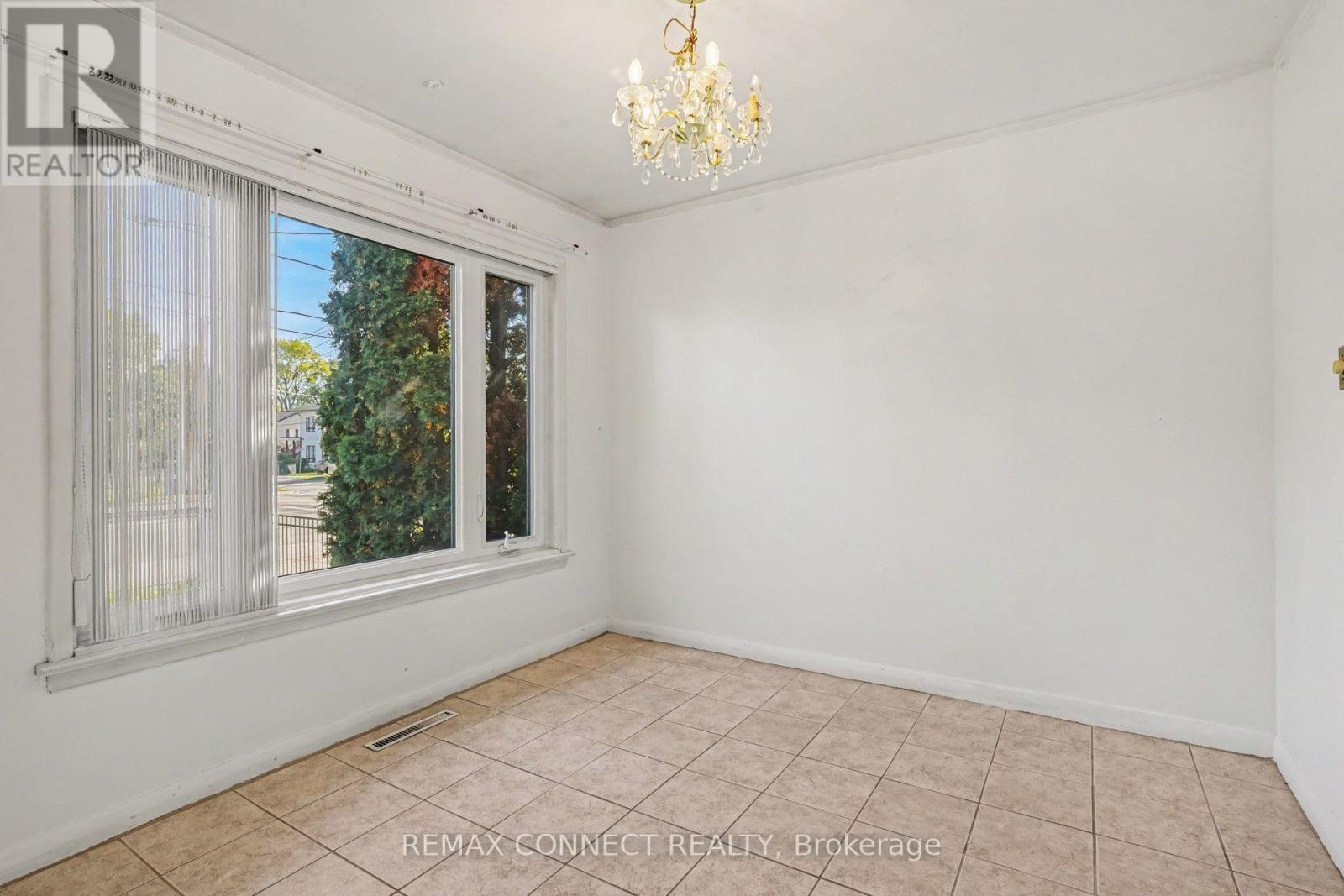 656 Browns Line Property Photo 4