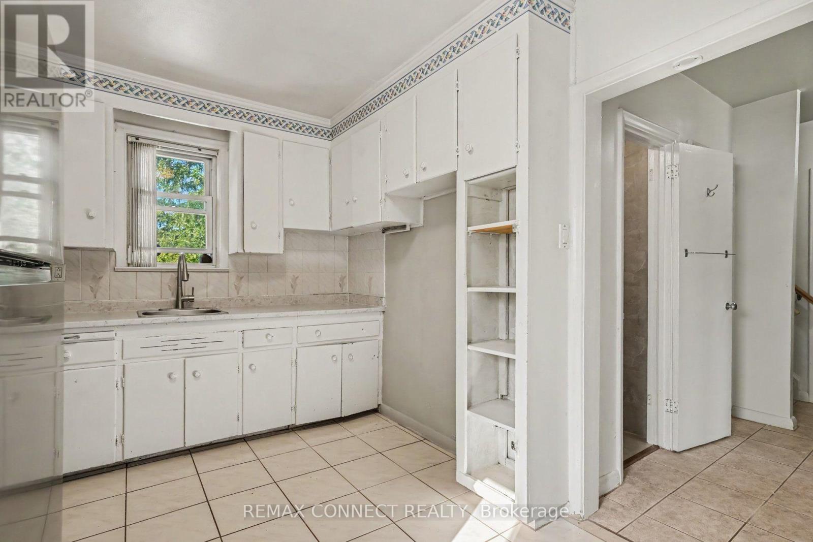 656 Browns Line Property Photo 6