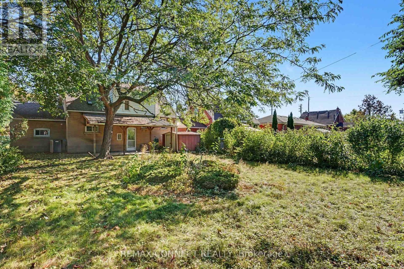 656 Browns Line Property Photo 14
