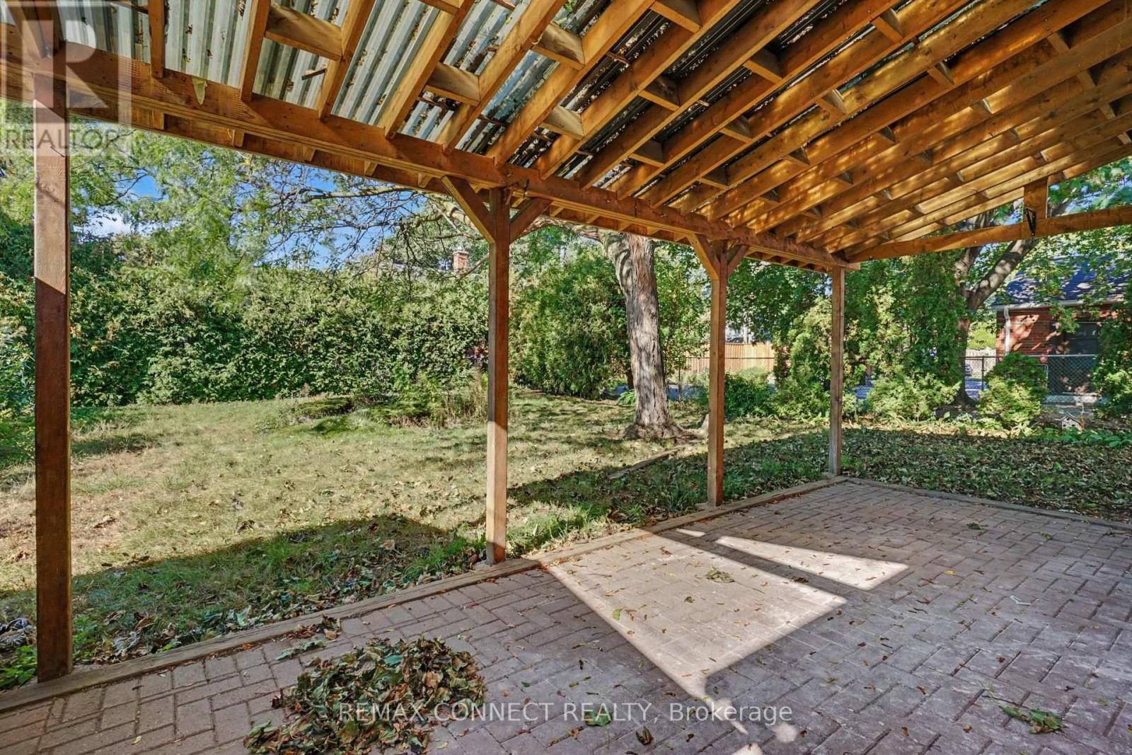 656 Browns Line Property Photo 15