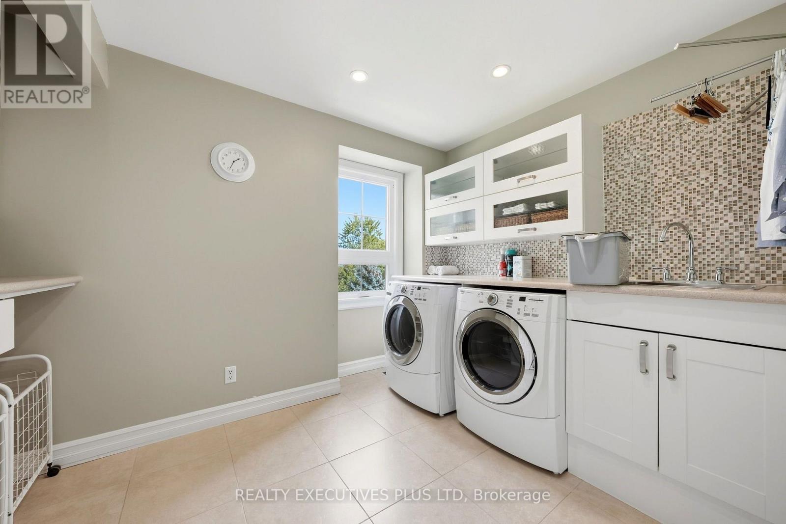 691 Nautalex Court Property Photo 43