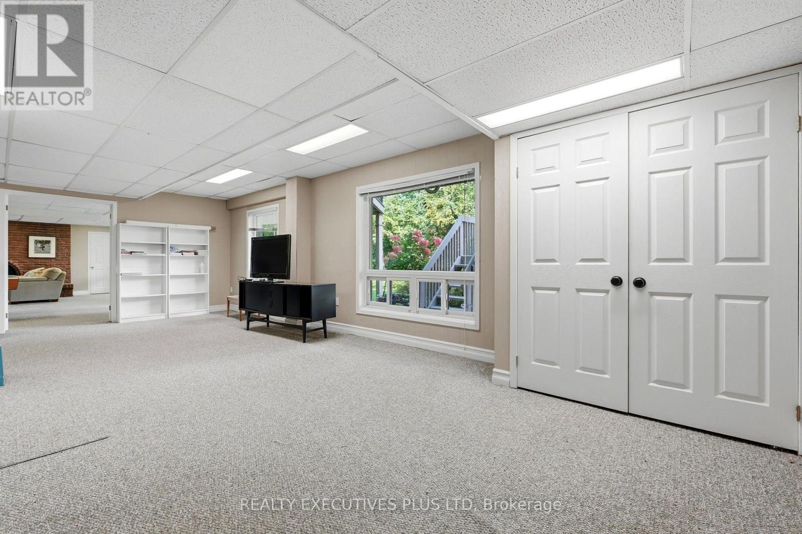 691 Nautalex Court Property Photo 45