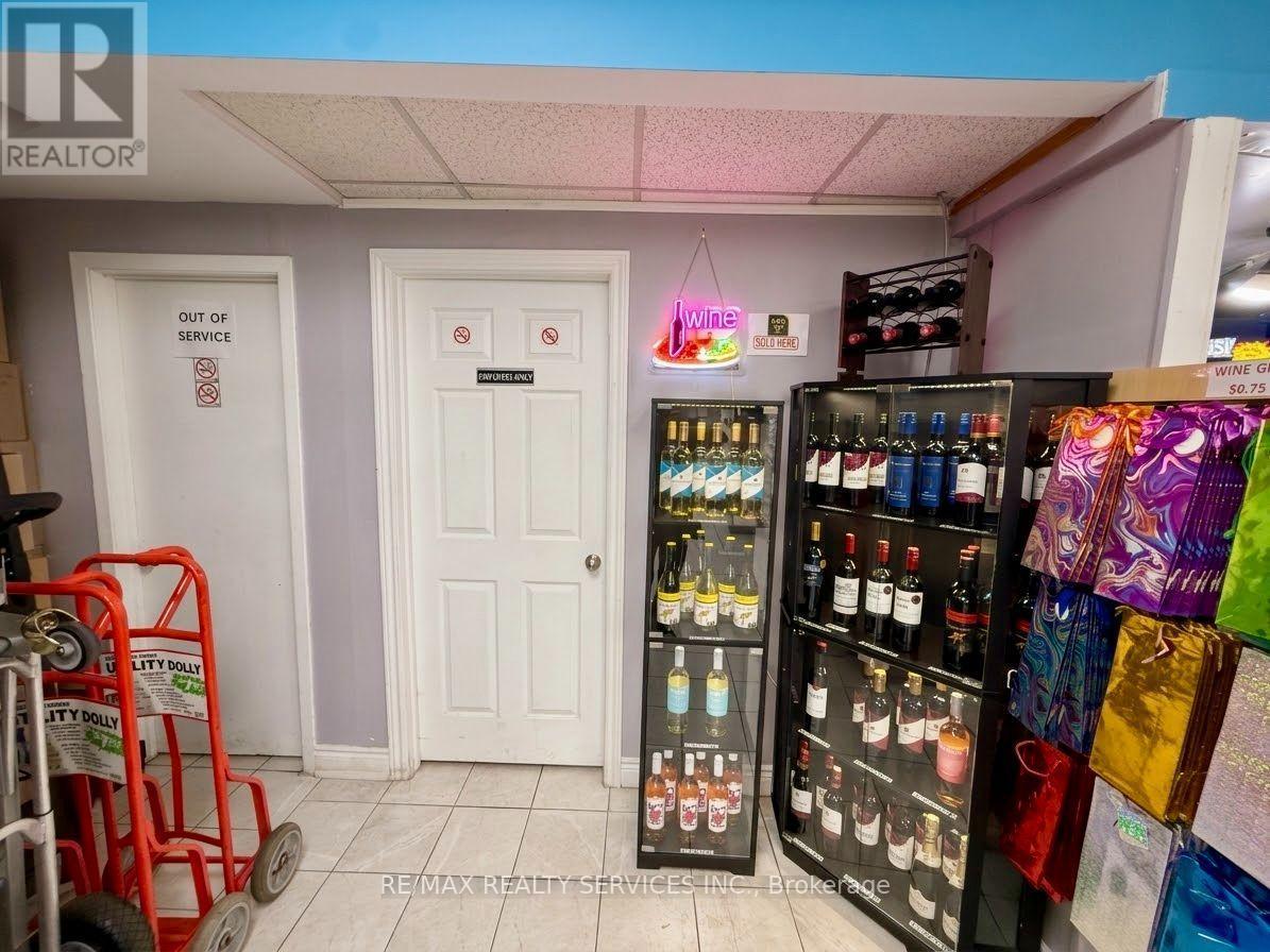 160 Guelph Street Property Photo 29