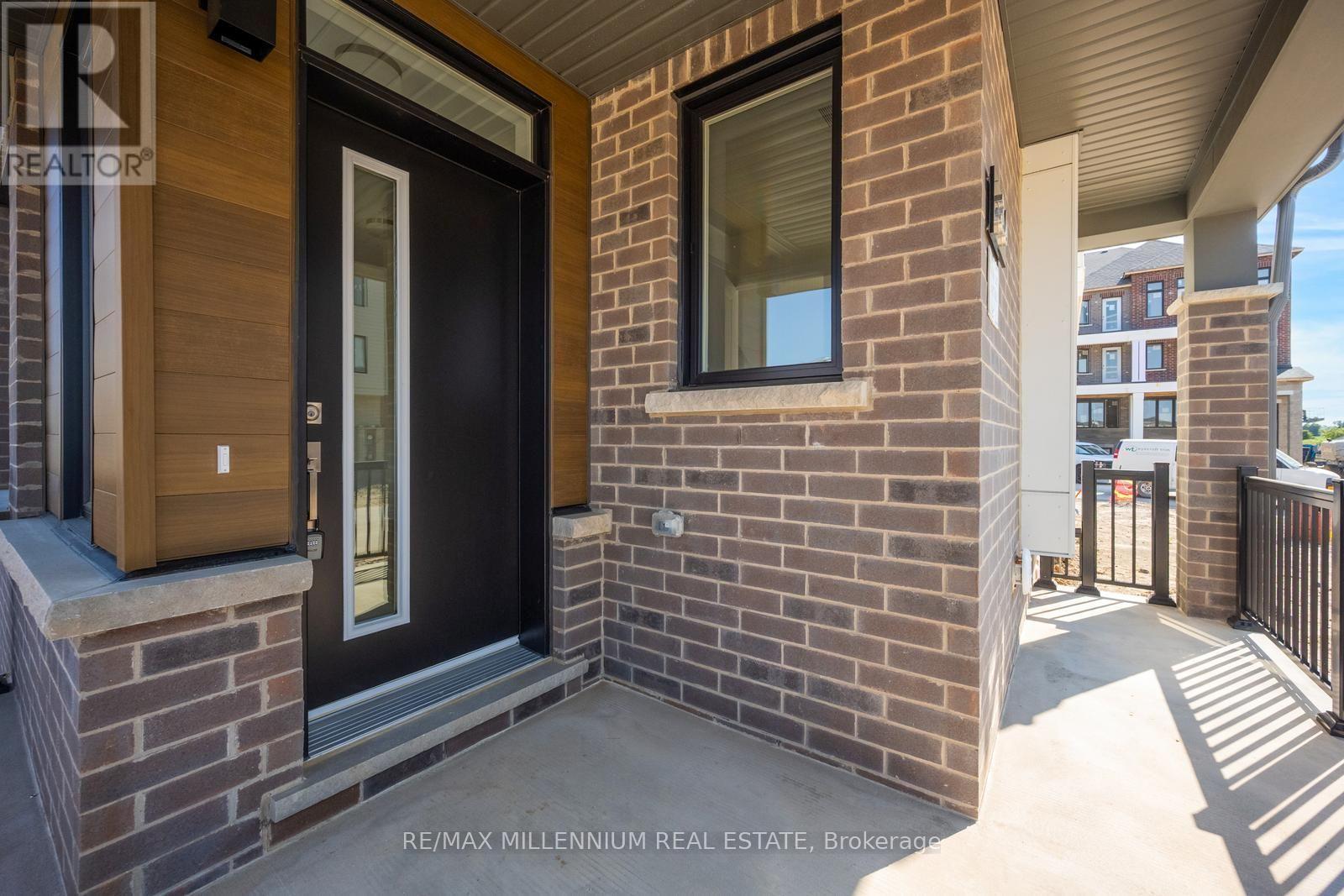Main - 36 Thornbird Crescent Property Photo 10