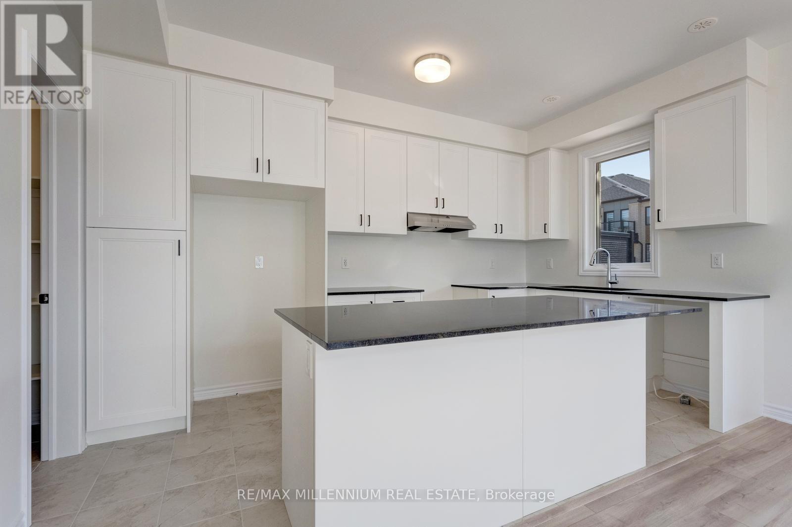 Main - 36 Thornbird Crescent Property Photo 18
