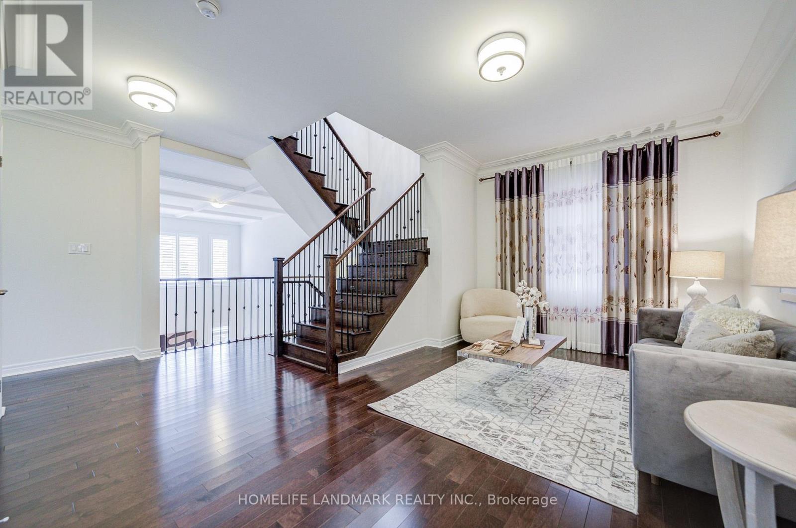 95 Hoey Crescent Property Photo 25