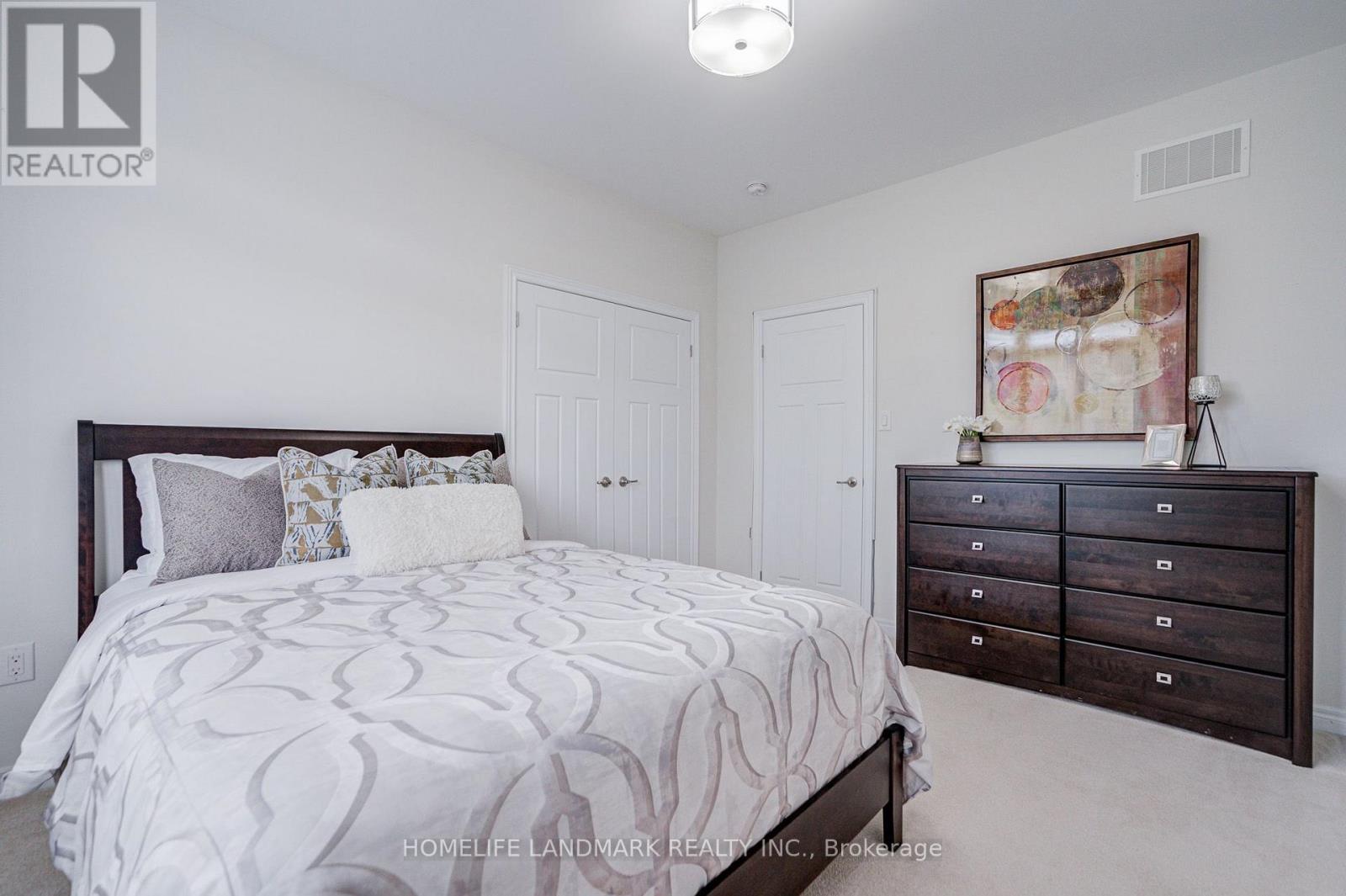 95 Hoey Crescent Property Photo 41