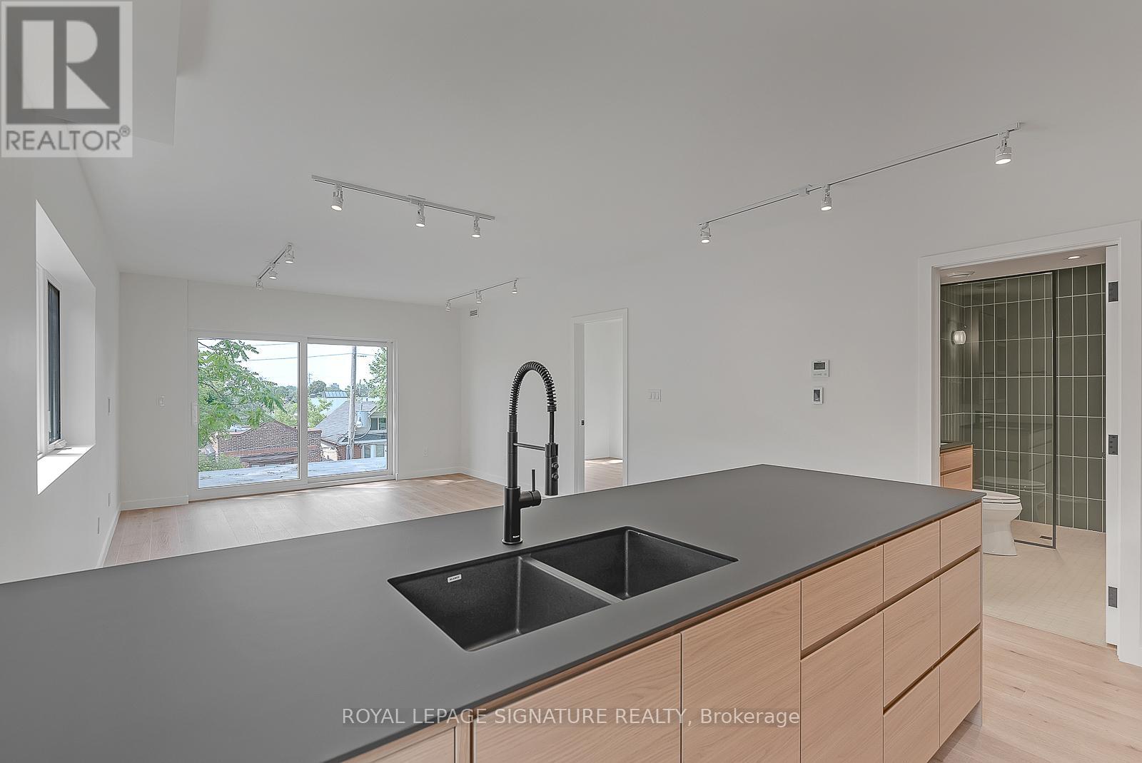 4 - 1254 Davenport Road Property Photo 10
