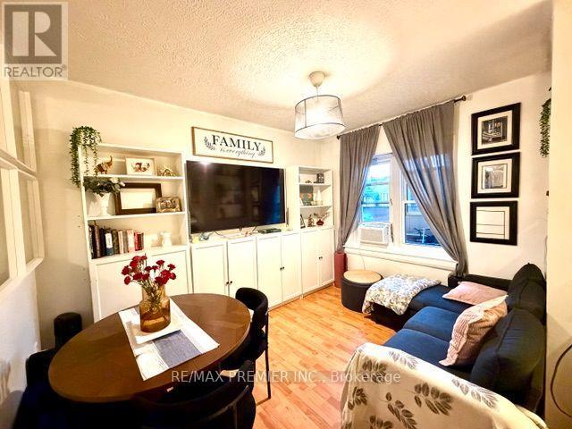 1193 St Clair Avenue W Property Photo 5