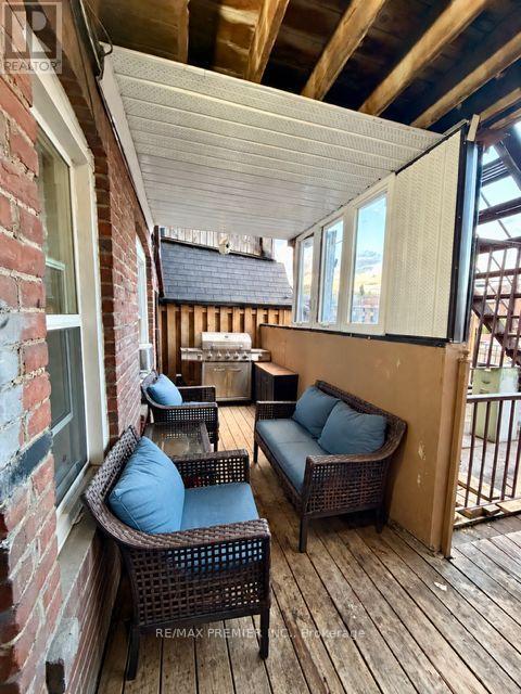 1193 St Clair Avenue W Property Photo 10