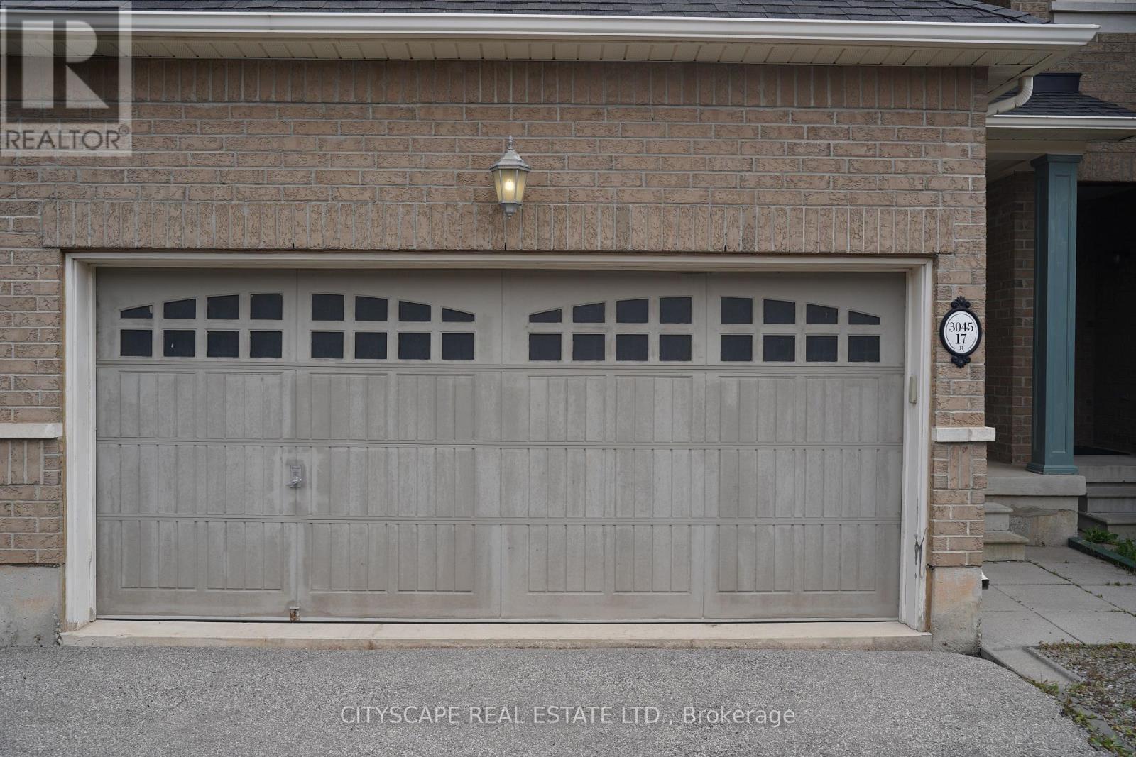 17 - 3045 GLADESIDE AVENUE Property Photo 1